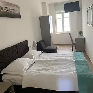 Capsulehotel Rirooms, Rijeka